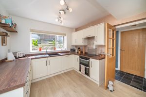 KITCHEN- click for photo gallery